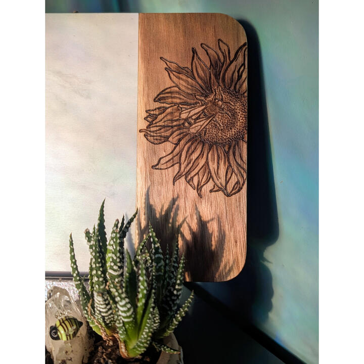 Sunflower & Bee Acacia Marble Chopping Board Sunflower & Bee Acacia Marble Chopping Board